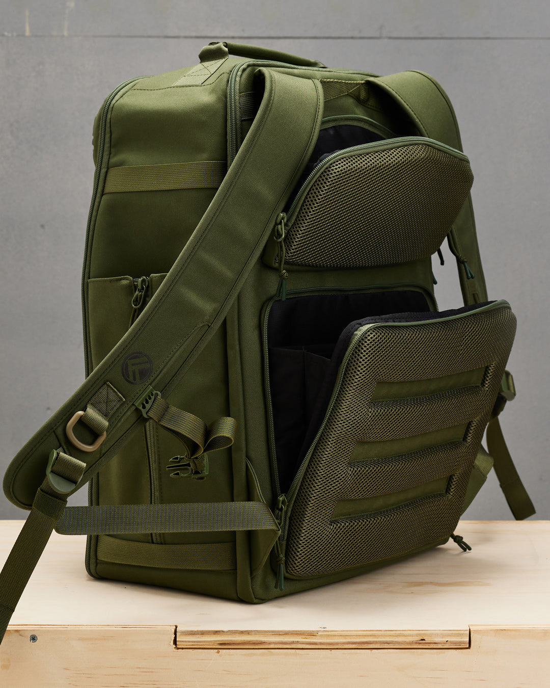 CONQUER Backpack Large 38L