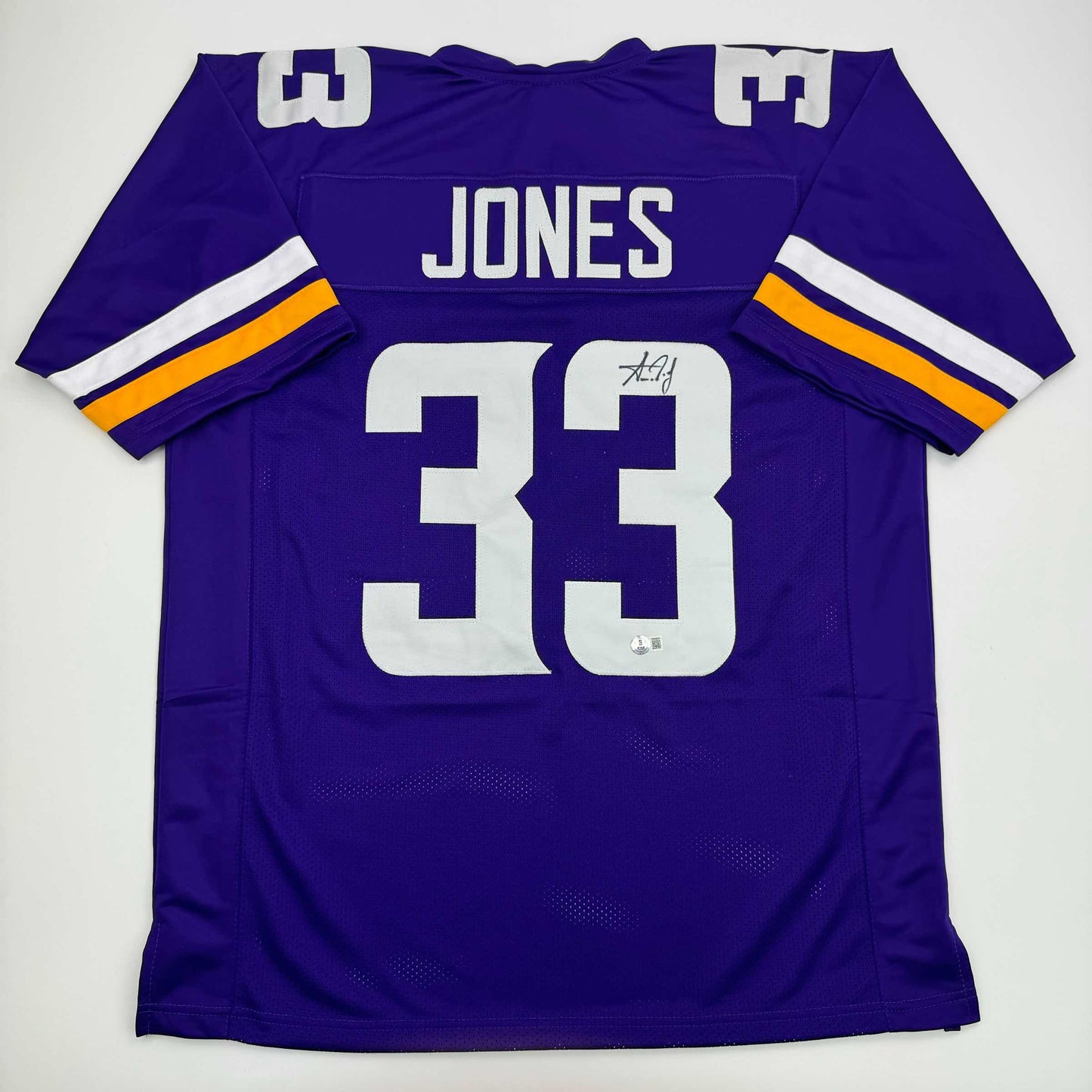 Autographed Aaron Jones Minnesota Purple Football Jersey Beckett