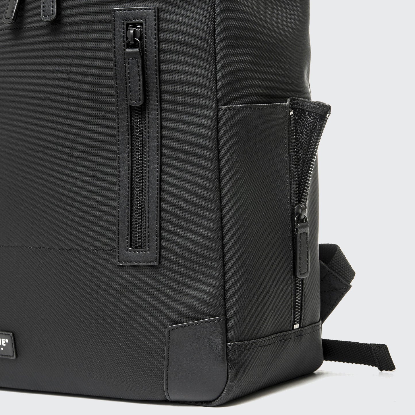 AMSTERDAM CARBON BACKPACK 20L - VENQUE