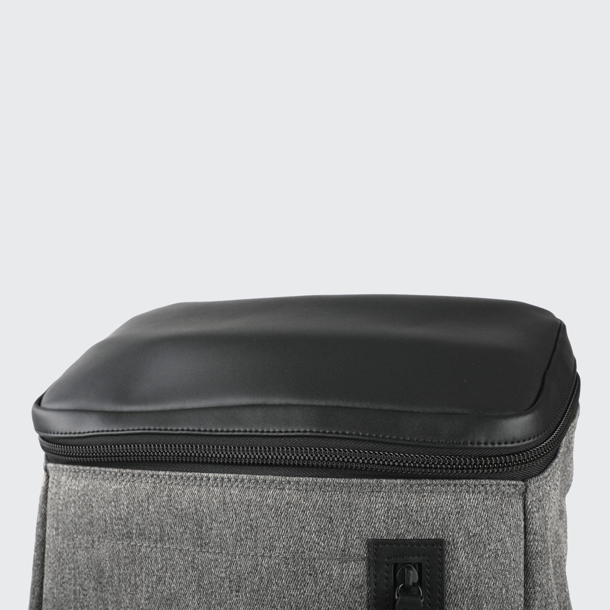 Special Sale - AMSTERDAM GREY BACKPACK 20L - VENQUE