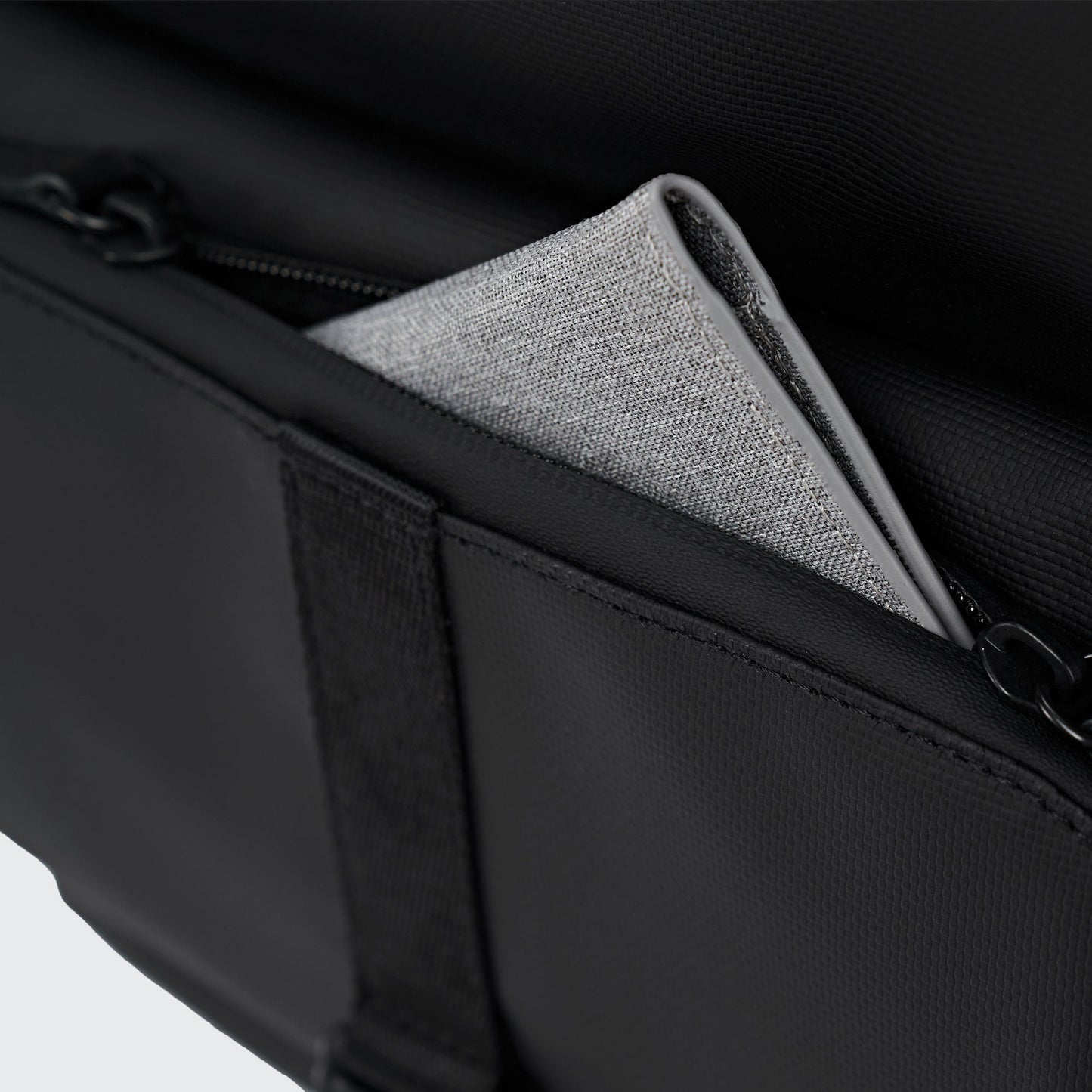 Special Sale - PARKER BACKPACK 23L - VENQUE