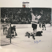 Autographed Bobby Bob Clarke B&W Philadelphia Flyers 16x20 Hockey Photo