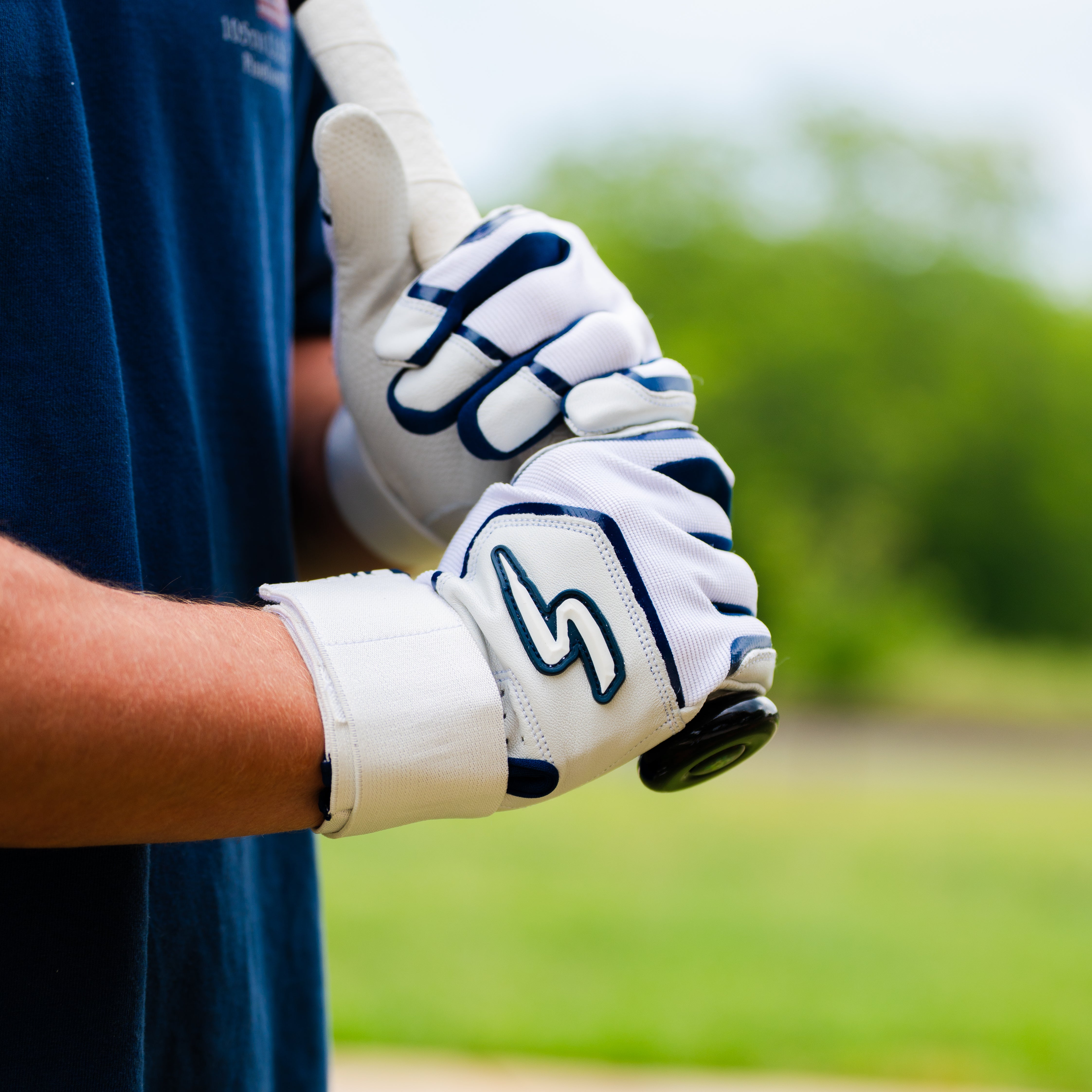 Winder Series Batting Gloves - Navy & White