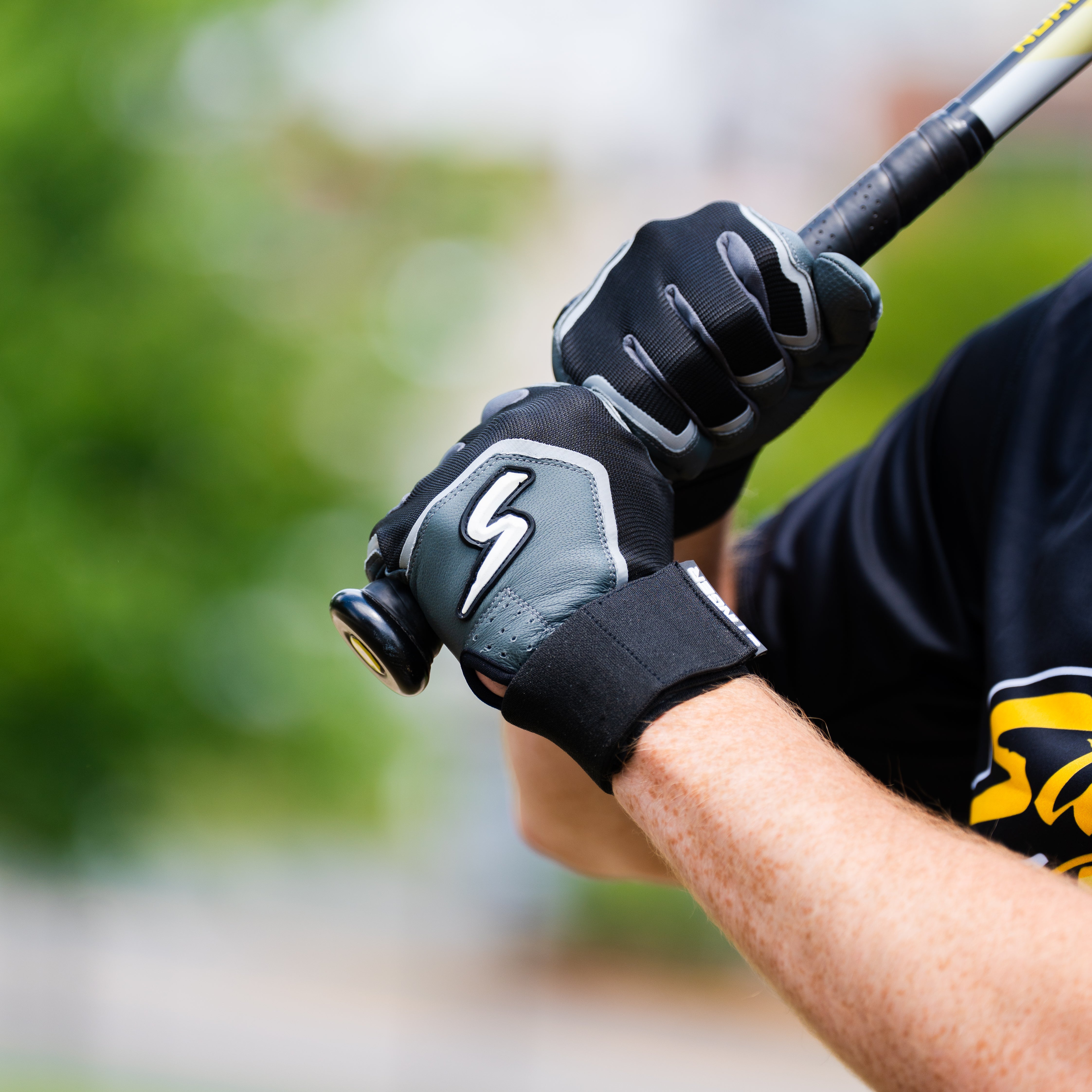 Winder Series Batting Gloves - Graphite & Black