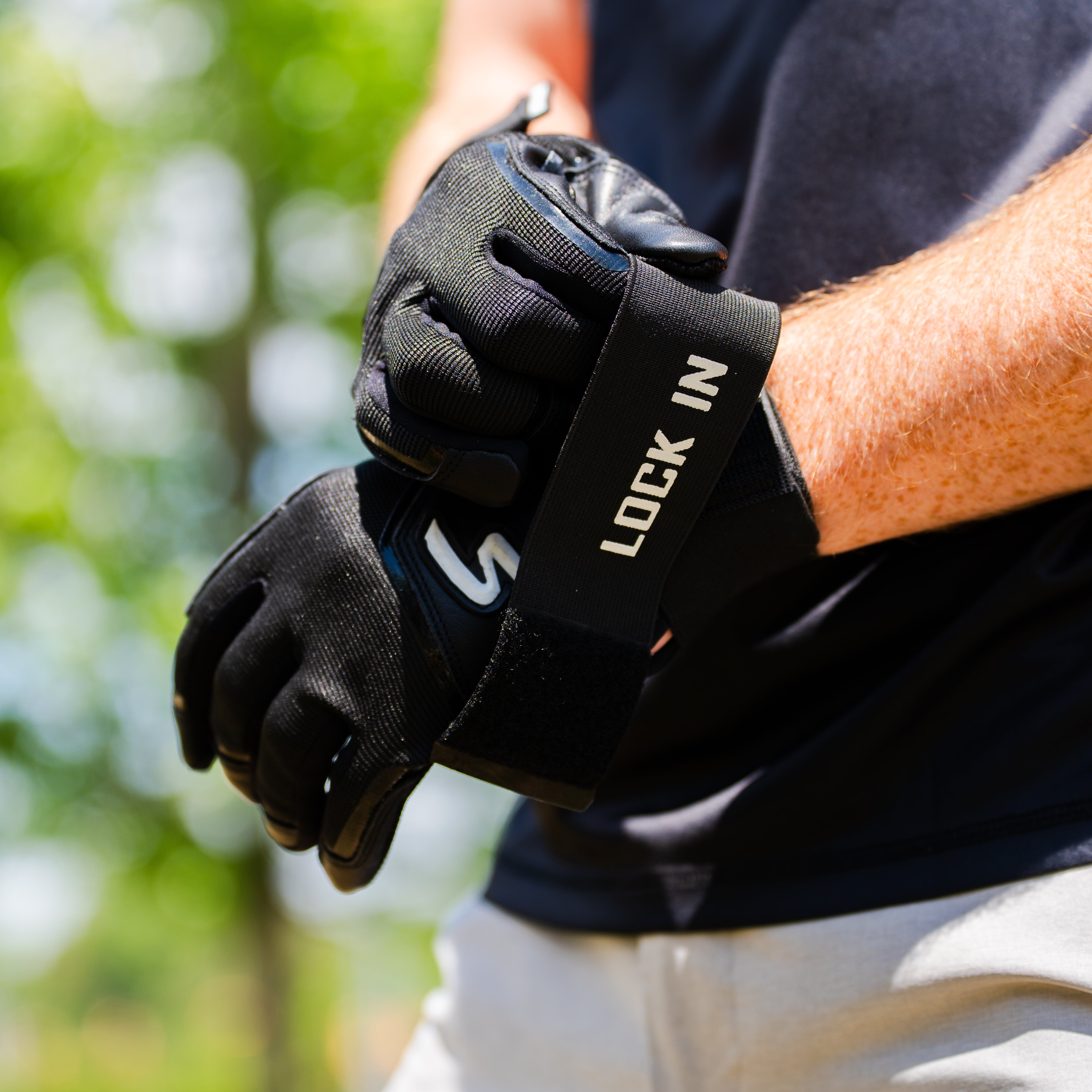 Winder Series Batting Gloves - Black Out