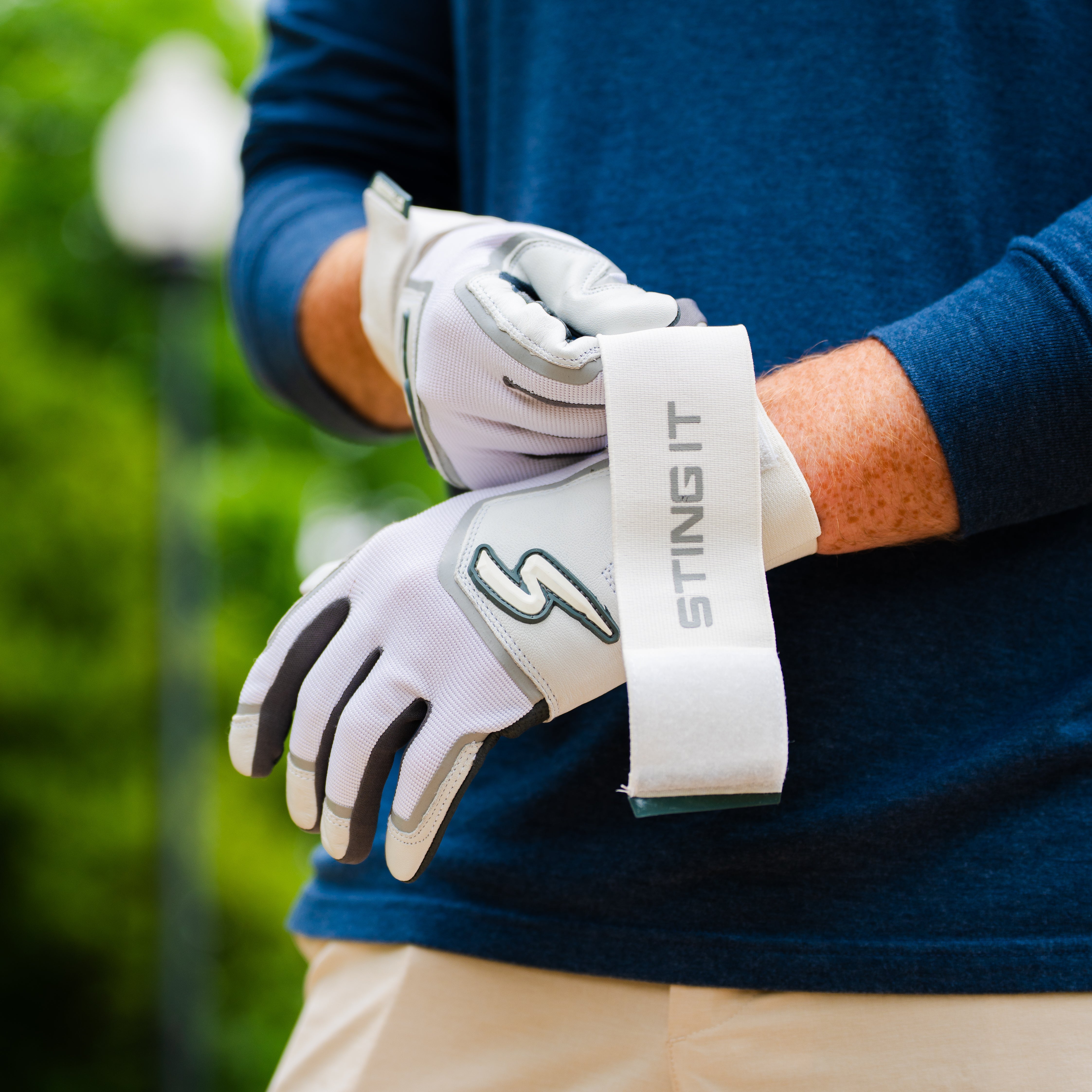 Winder Series Batting Gloves - Gray & White