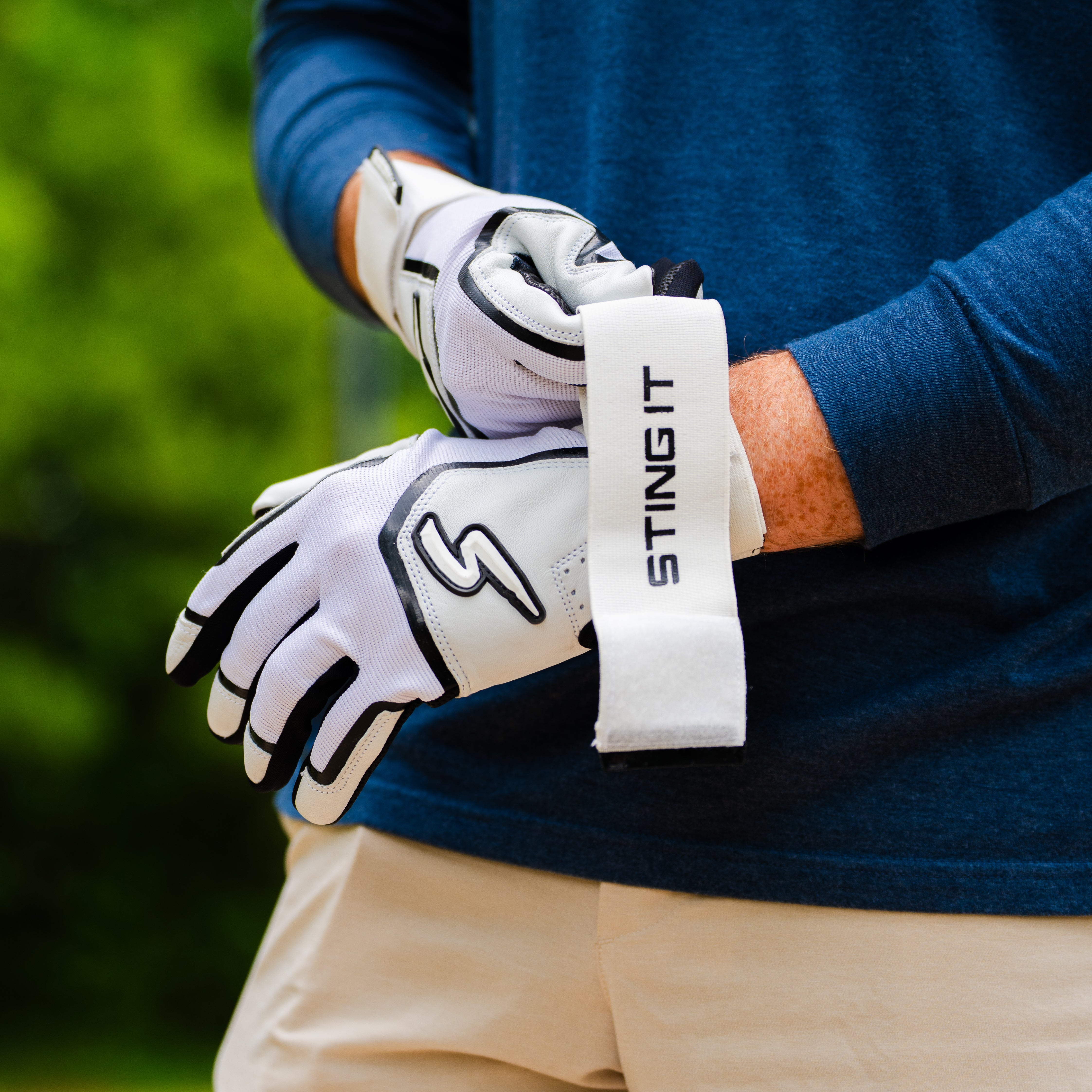 Winder Series Batting Gloves - Black & White