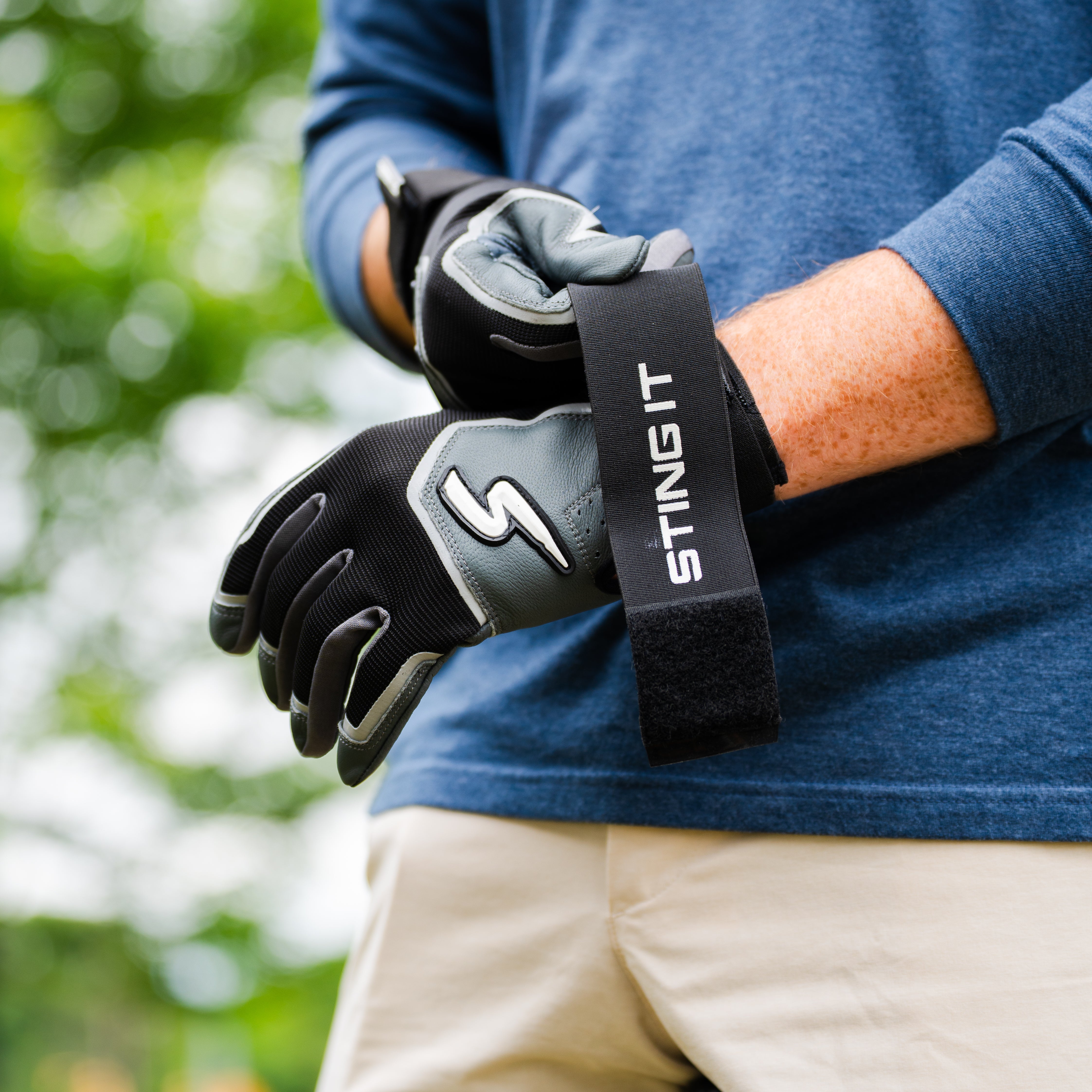 Winder Series Batting Gloves - Graphite & Black