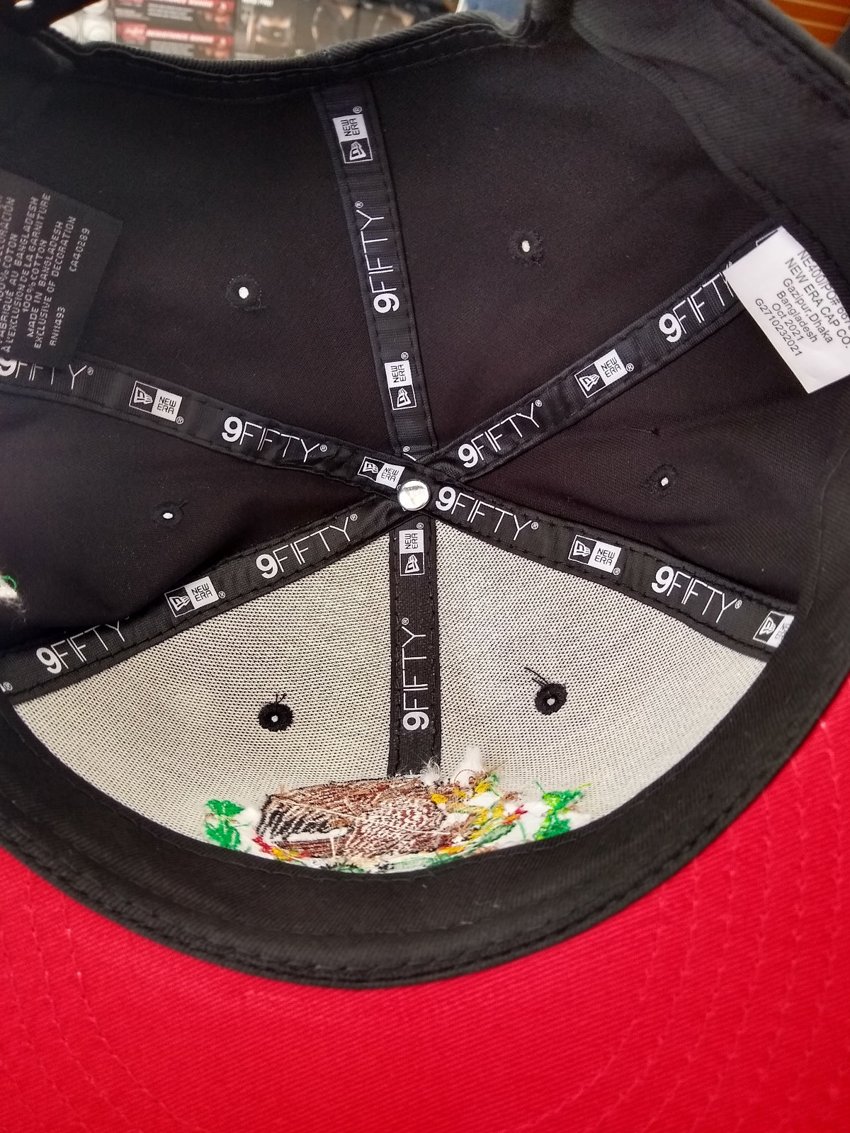 Embroidered Snapback Shield & Mexico Flag Black & Red Hat