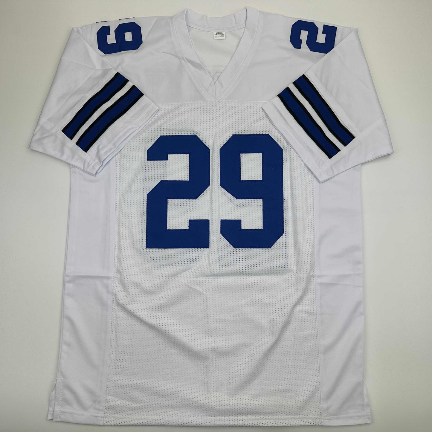 Autographed DeMarco Murray Dallas White Football Jersey