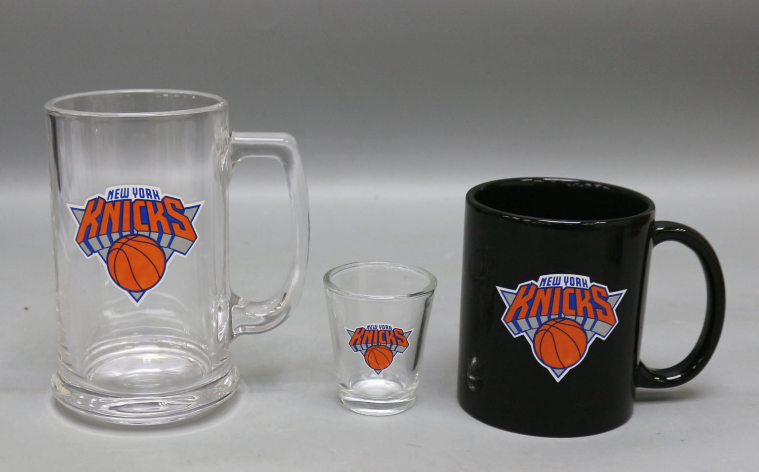 New York Knicks 3-Piece Glassware Gift Set