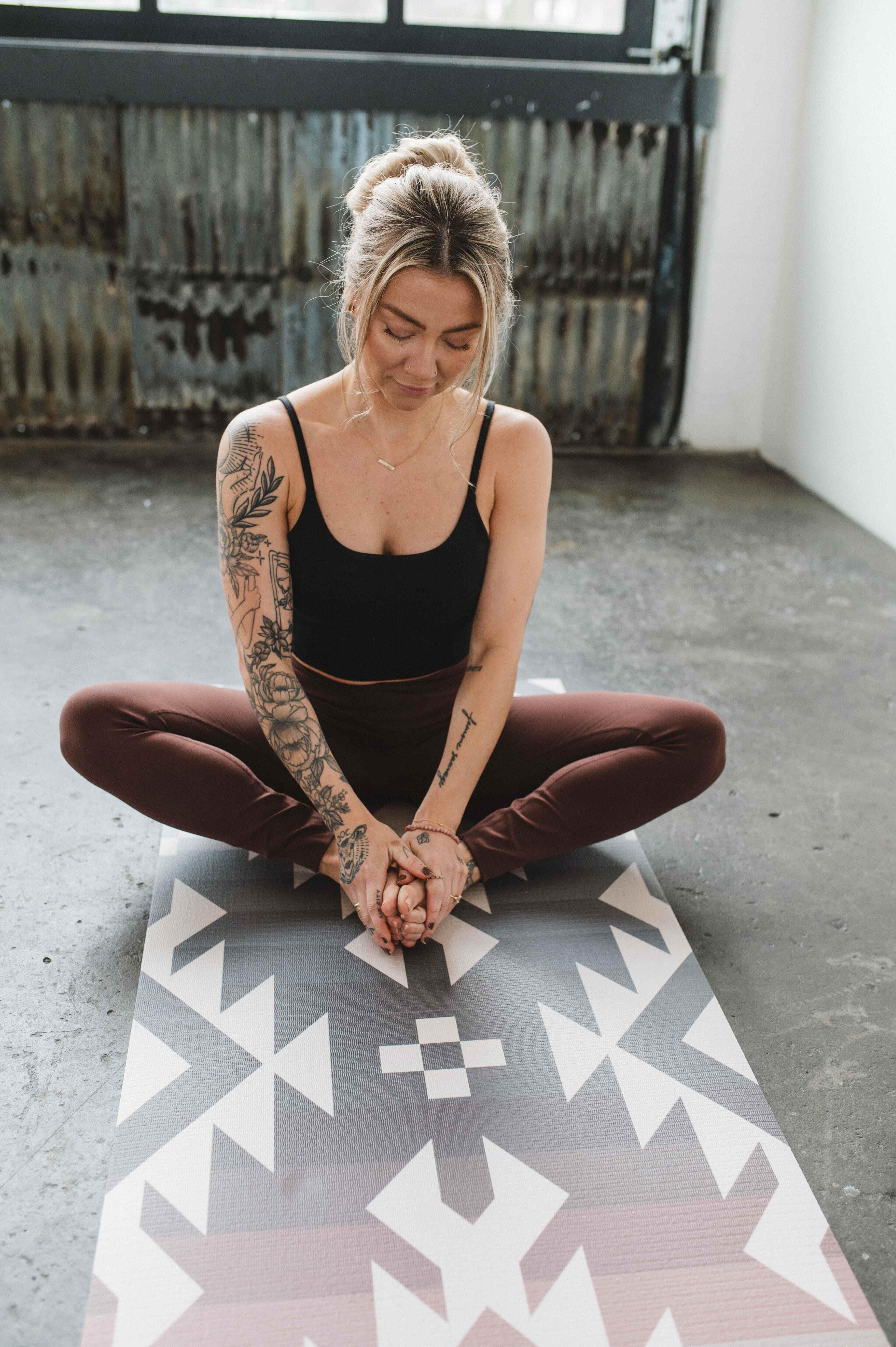 Obsidian Ridge Yoga Mat – 6 Mm Extra Thick, Double-sided Non-slip, Eco-friendly Per With Uv-printed Design | Yune Yoga