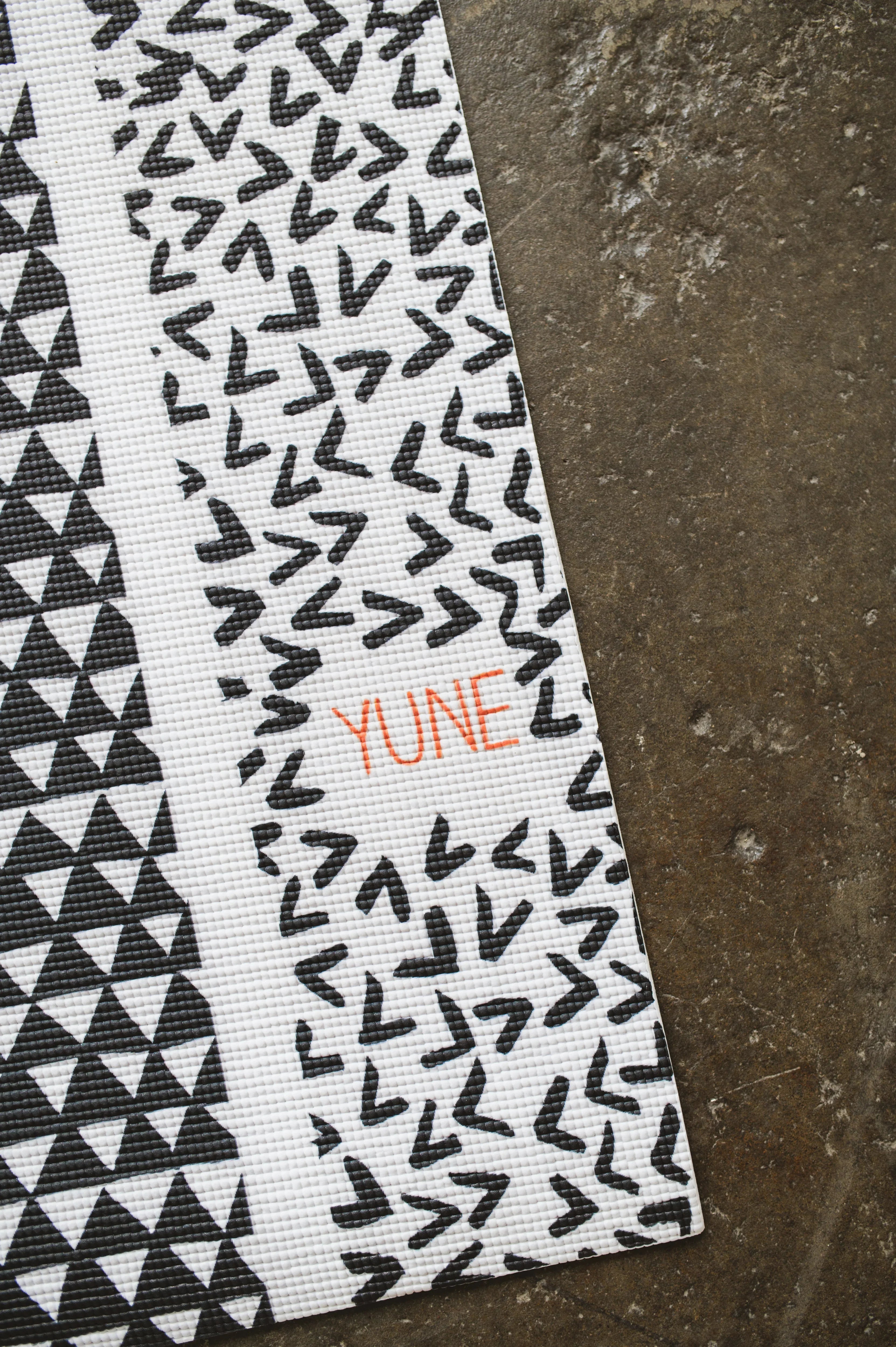 Bowie Yoga Mat — Lightning Flow, Zero-slip Grip (amped Cushioning)