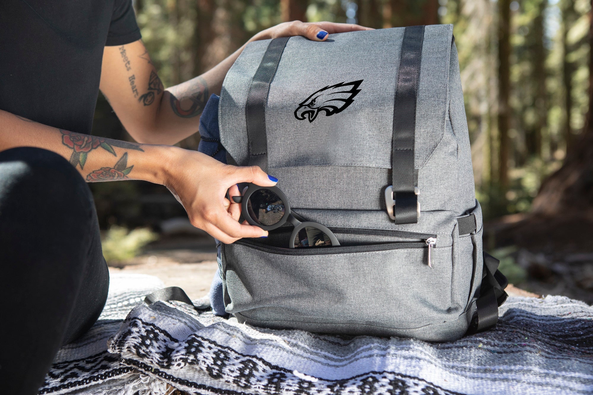 Philadelphia Eagles On The Go Traverse Backpack Cooler