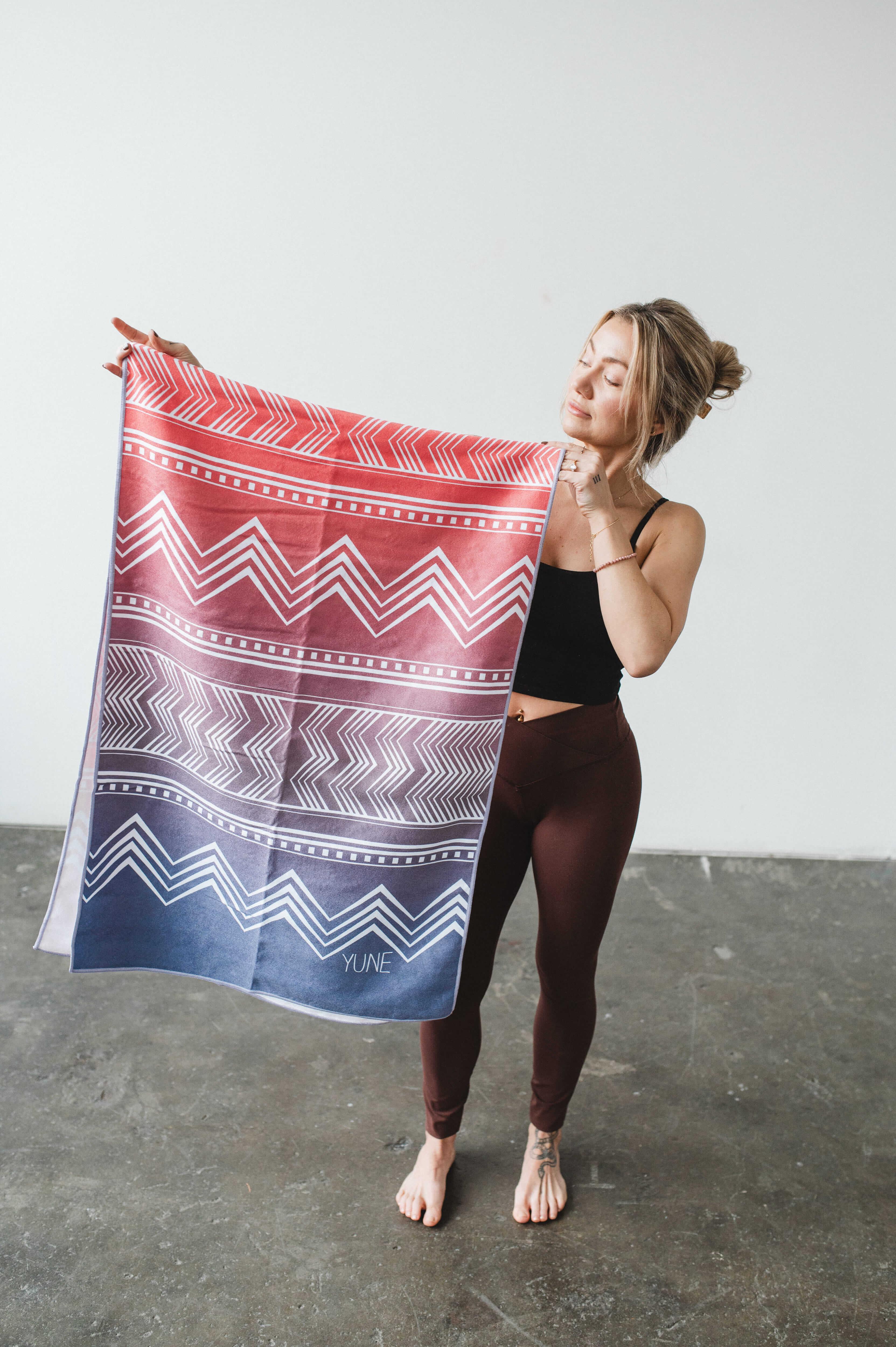 The Cassady Yoga Towel – Quick-dry, Non-slip, Eco-conscious Design