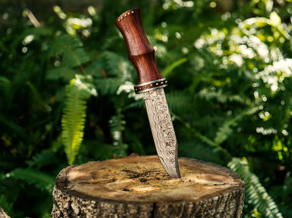 Damascus Steel & Rosewood Hunting Knife