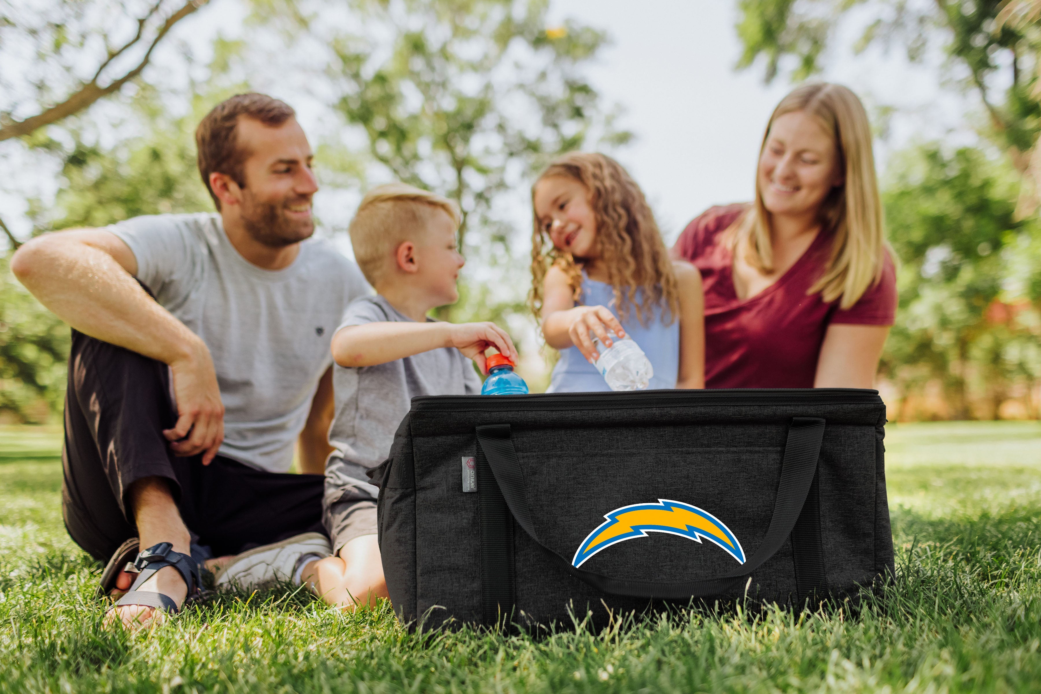 Los Angeles Chargers 64 Can Collapsible Cooler