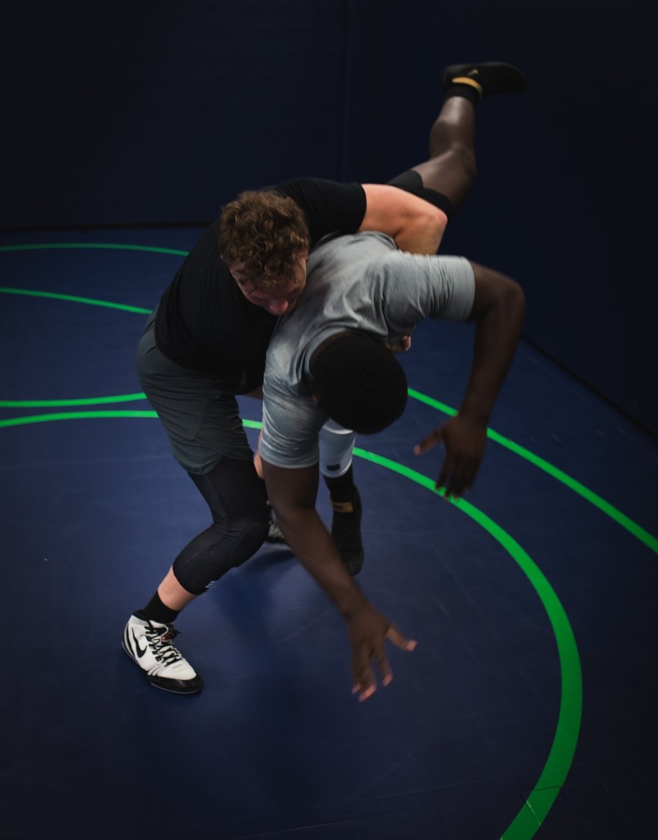 Mid-Length Padded Black Knee Sleeve