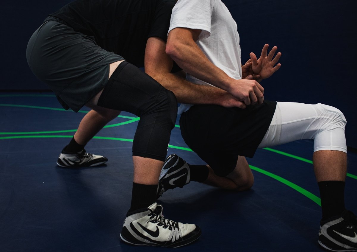 Mid-Length Padded Black Knee Sleeve