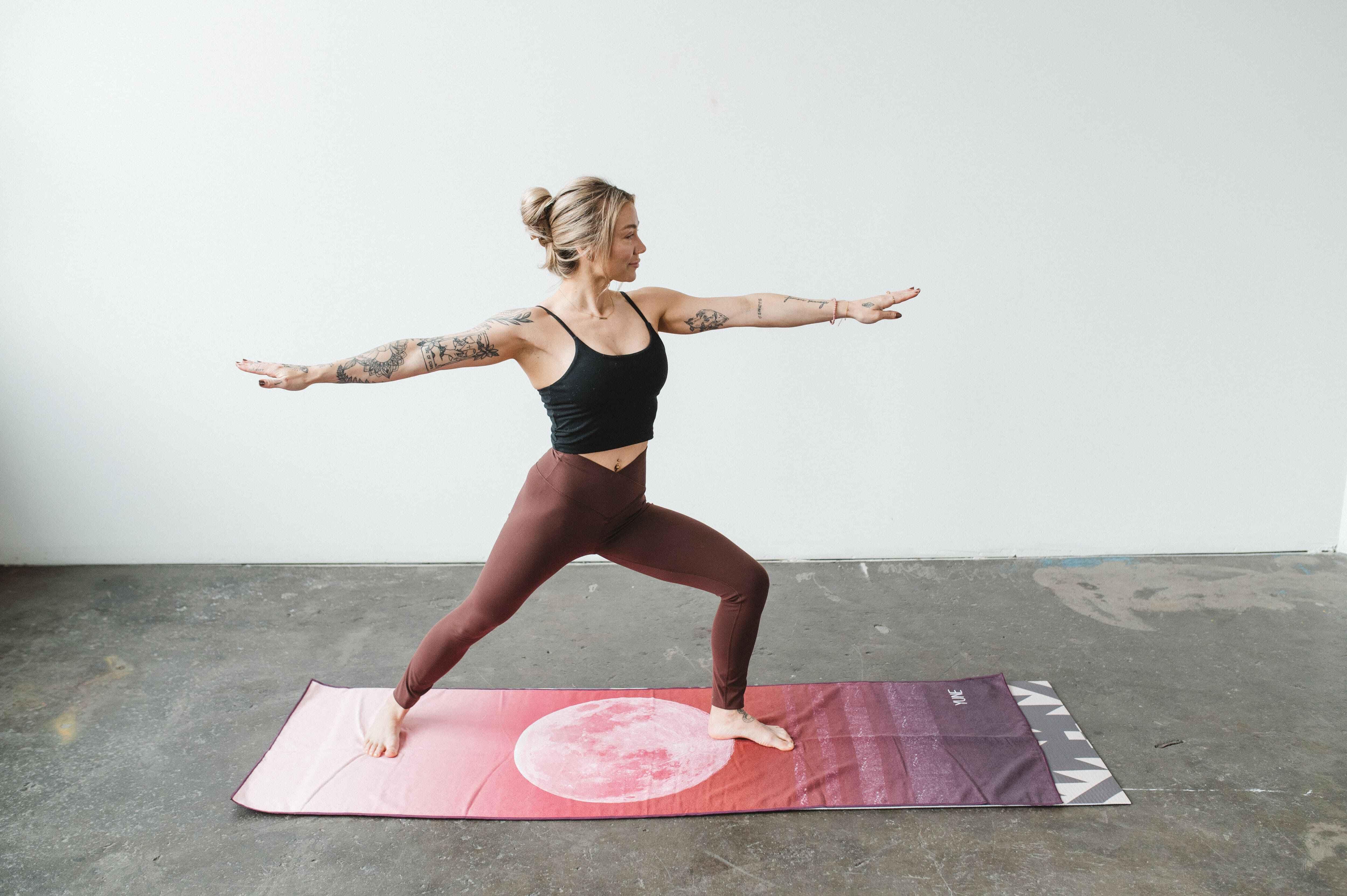 The Caliban Yoga Towel – Quick-dry, Non-slip, Eco-conscious Design