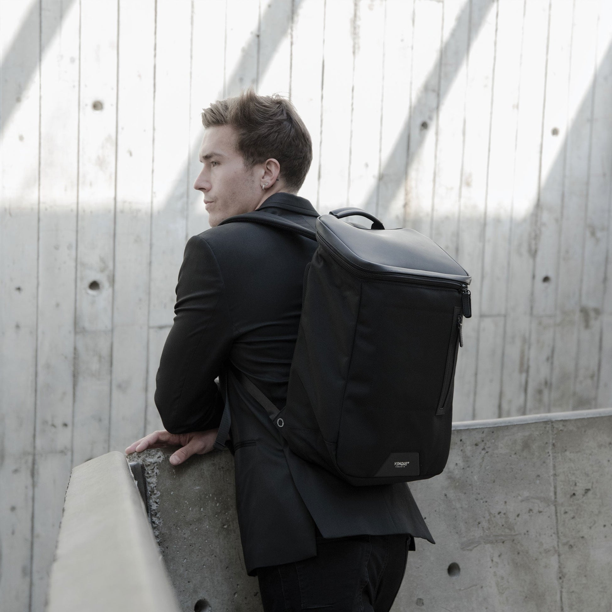 Special Sale - AMSTERDAM BLACK 20L - VENQUE